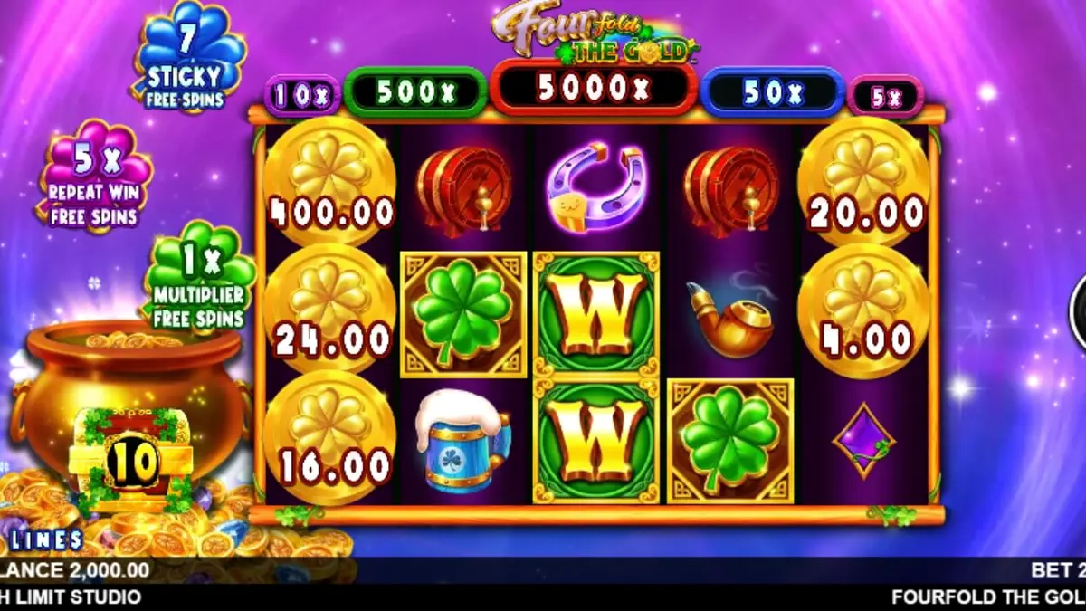 O leprechaun de Fourfold the Gold em um cenário espacial com rolos brilhantes.